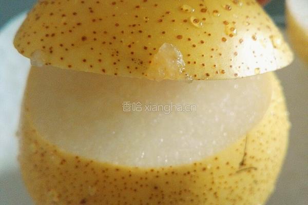 冰糖蒸雪梨的做法图解2