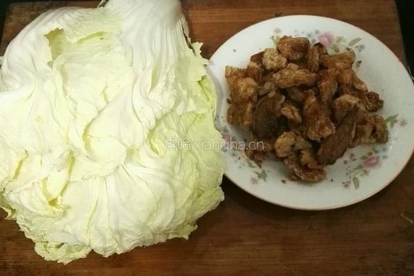 油渣白菜的做法图解1