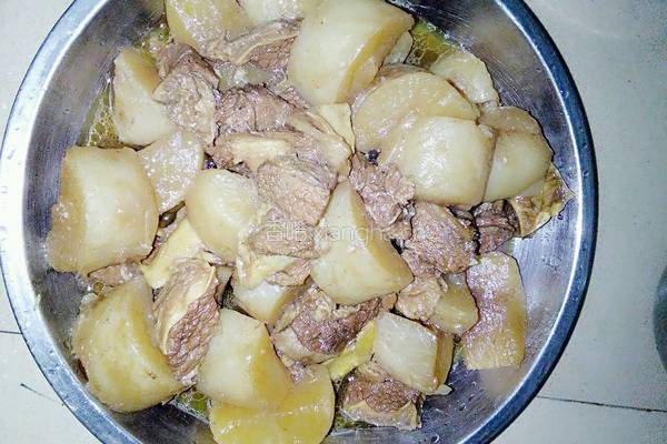 萝卜焖牛腩的做法图解7