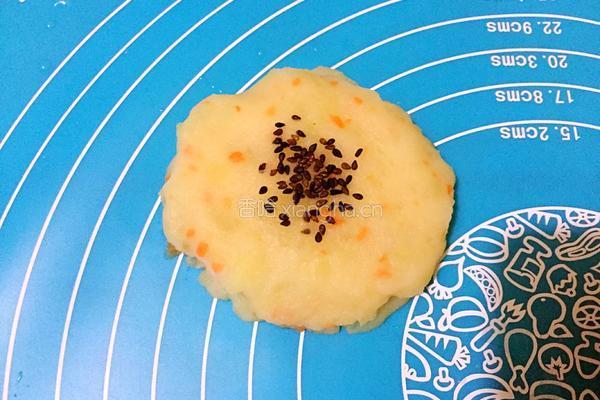土豆莲藕饼的做法图解12