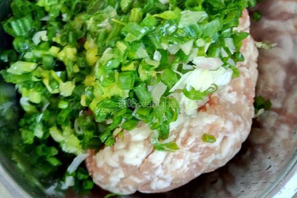 酿蒸油豆腐的做法图解1