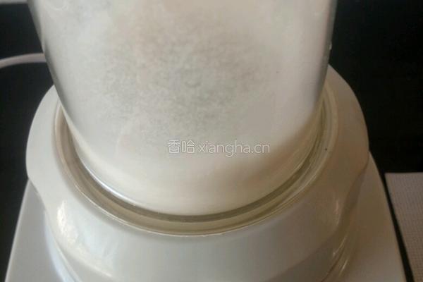 南瓜牛奶汁的做法图解4