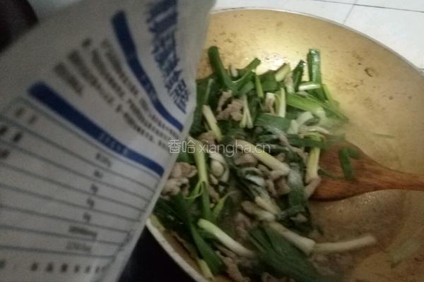 大蒜炒肉丝的做法图解7