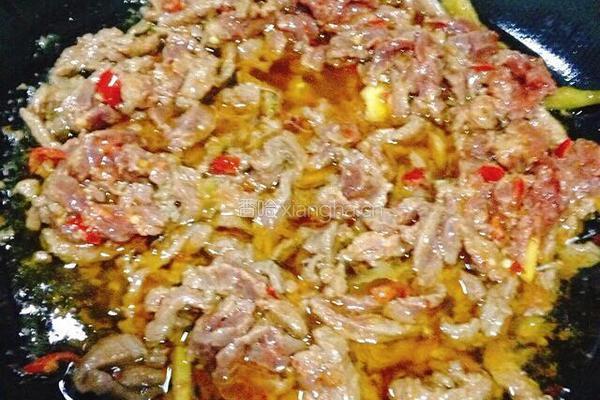 泡椒炒牛肉丝的做法图解5