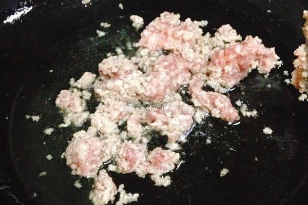 肉末炒口蘑的做法图解3