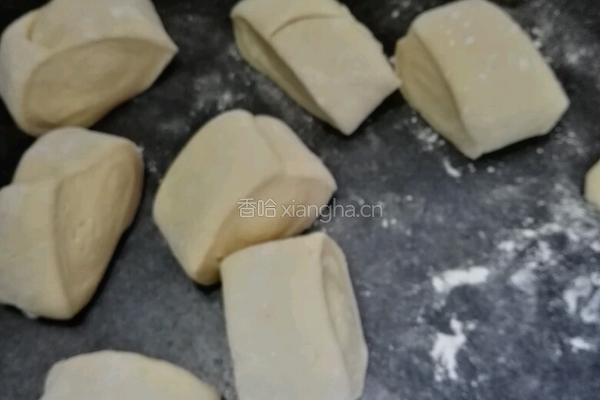 流沙奶黄包的做法图解2