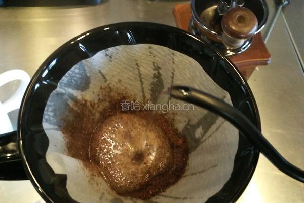 哥伦比亚惠兰 精品手冲咖啡的做法图解4