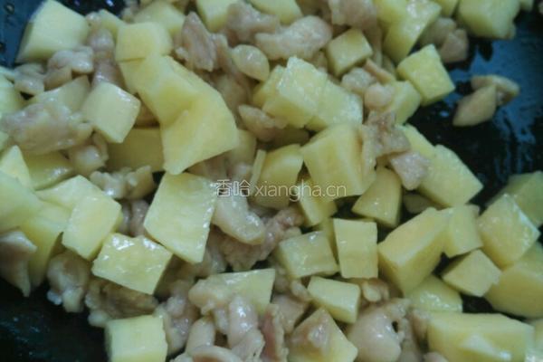 土豆鸡丁的做法图解4