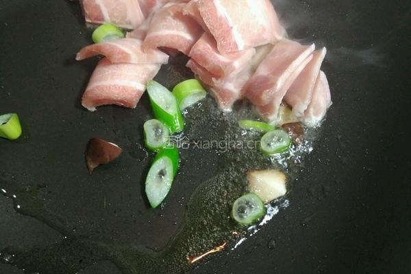八叔 泡菜炒五花肉的做法图解4