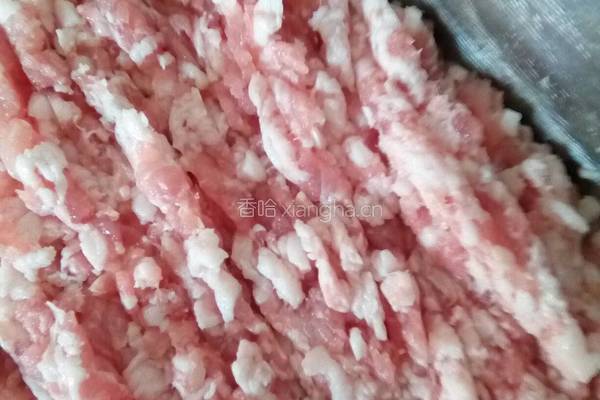 猪肉韭菜饺子的做法图解1