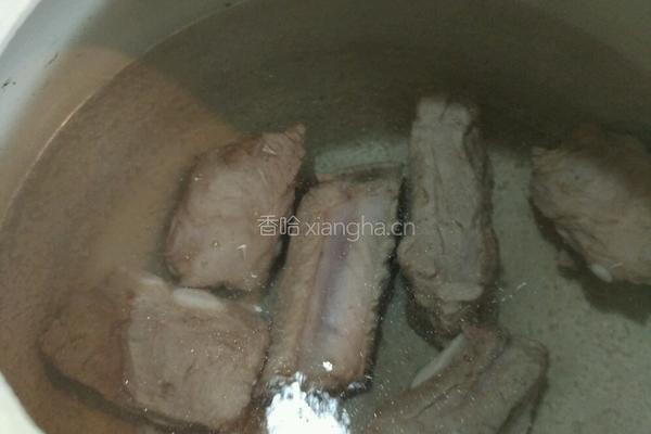 养生极品莲藕排骨汤的做法图解5
