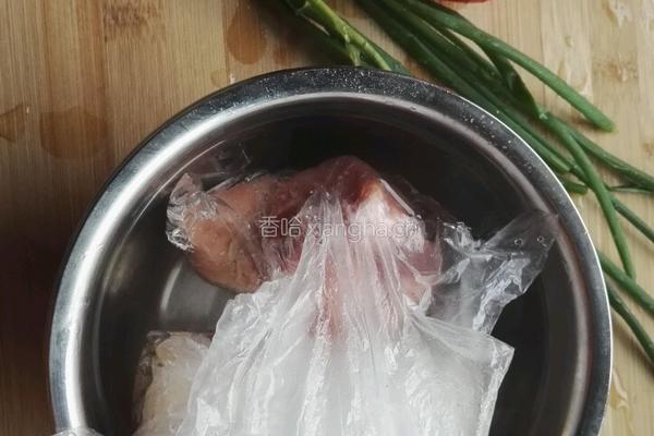 萝卜丝丸子汤的做法图解1
