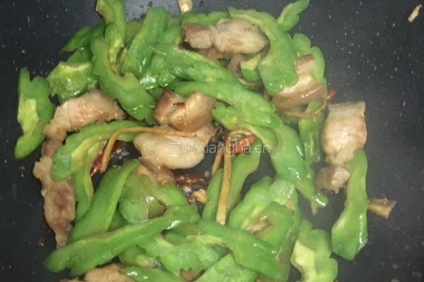 苦瓜炒肉的做法图解7