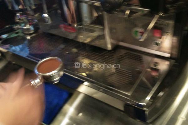 咖啡拿铁的做法图解4