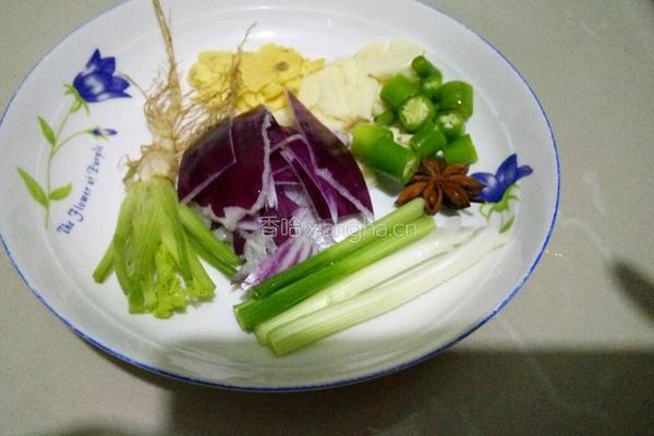 土豆烧牛腩的做法图解3