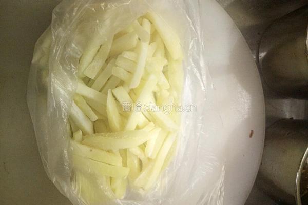自制薯条的做法图解2