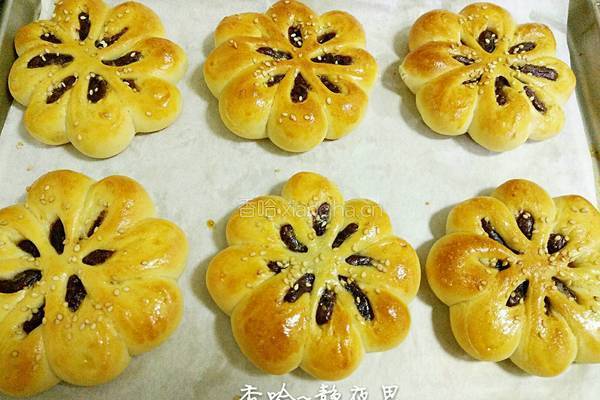花朵豆沙馅面包的做法图解23