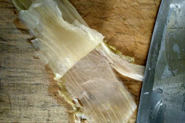 酸菜炖骨头的做法图解6