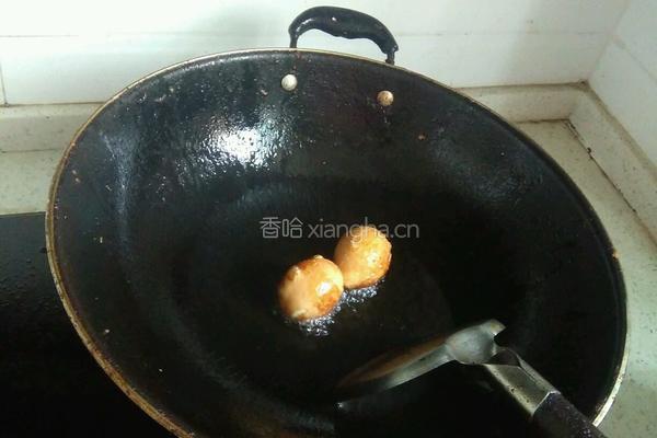 油炸鸡蛋的做法图解4