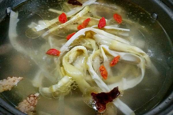 扁尖草鸡汤的做法图解8