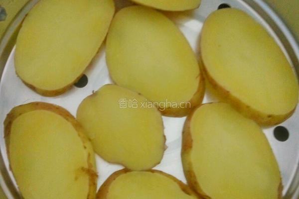清蒸马铃薯的做法图解1