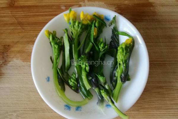 鲜花时蔬紫菜苔的做法图解6