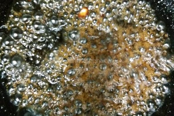 拔丝土豆的做法图解2