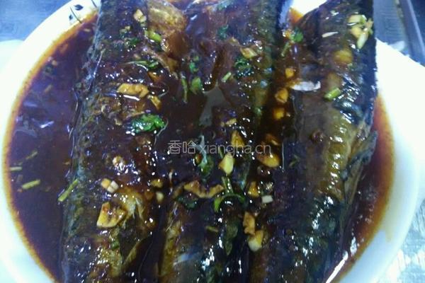 东北蒜蓉辣酱闷鲅鱼的做法图解6