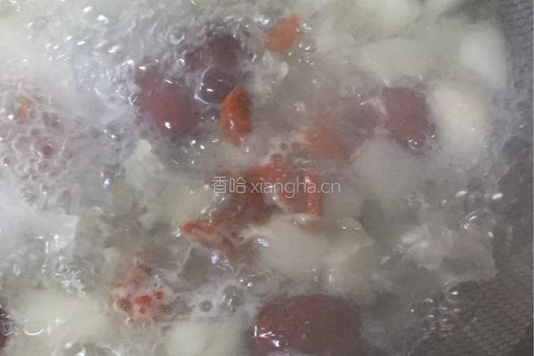 冰糖雪梨银耳羹的做法图解8