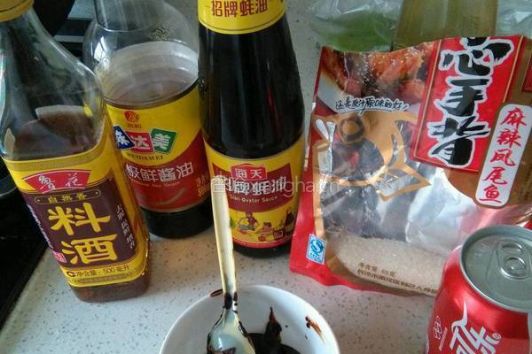 黄豆炖猪脚的做法图解3