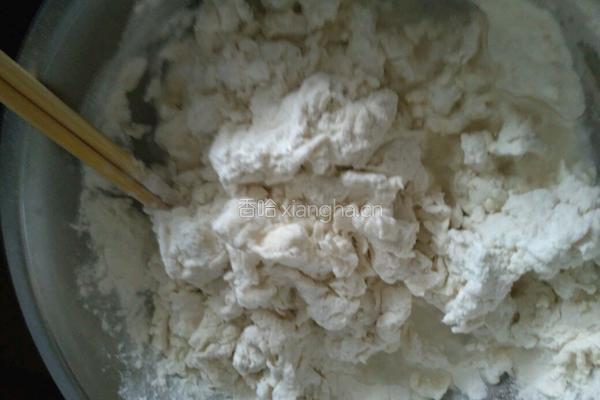猪肉酸菜水饺的做法图解3