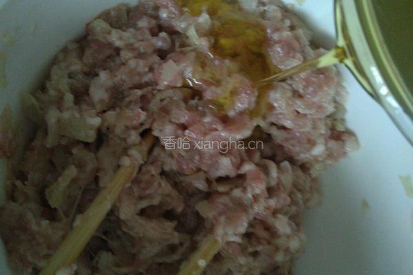 猪肉酸菜水饺的做法图解8