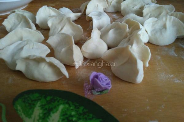 猪肉酸菜水饺的做法图解21