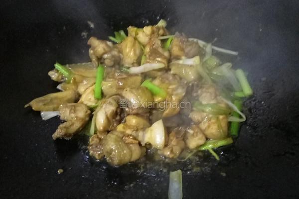 蒜香鸡块焖土豆的做法图解5
