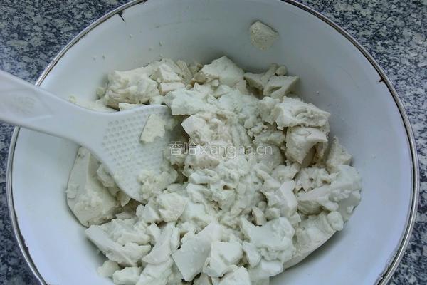 豆腐泥烙饼的做法图解2