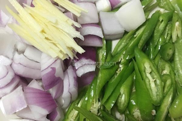 【尖椒炒牛肉】的做法图解3