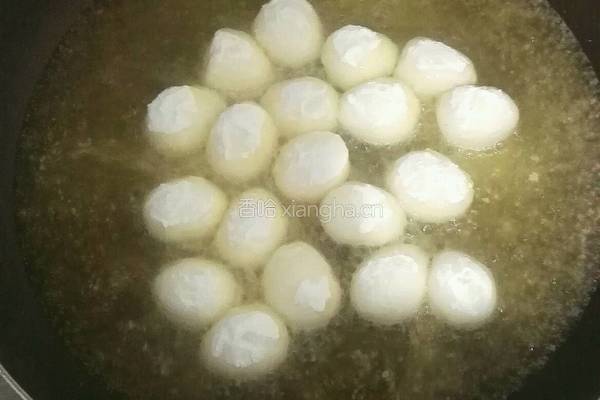 酸甜鹌鹑蛋的做法图解3