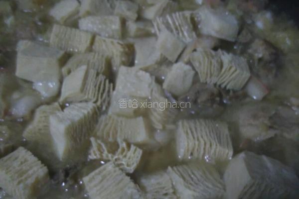 酸菜炖排骨的做法图解6
