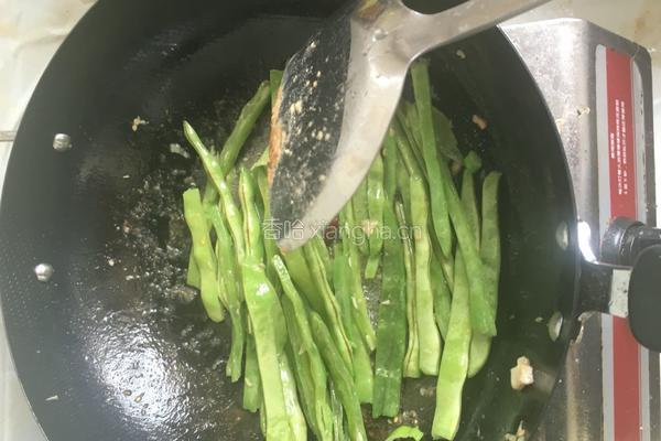 1鸡丝豆角焖面的做法图解7