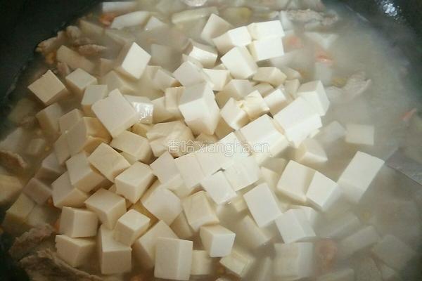 虾米瘦肉芋头豆腐汤的做法图解6