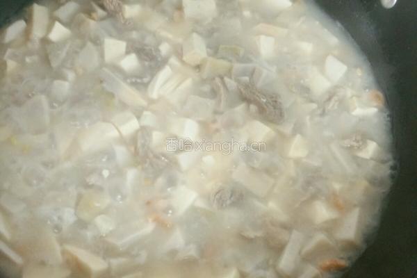 虾米瘦肉芋头豆腐汤的做法图解7