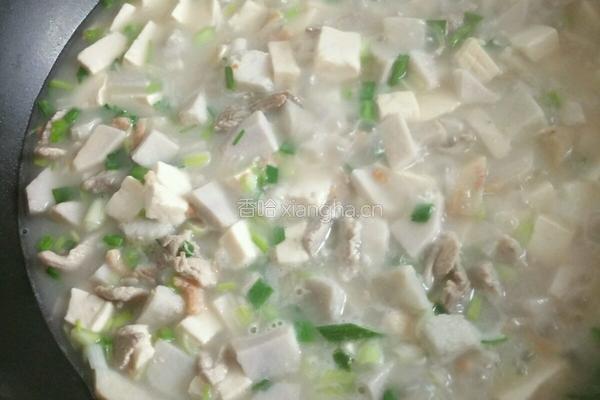 虾米瘦肉芋头豆腐汤的做法图解9