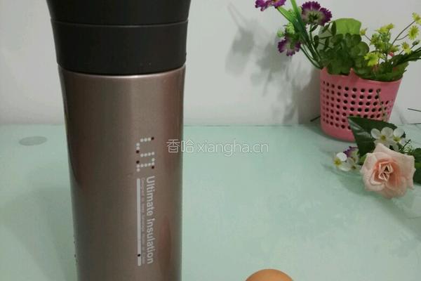 保温杯焐鸡蛋的做法图解1