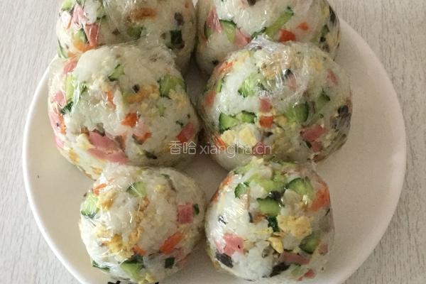 超级好吃的饭团的做法图解4