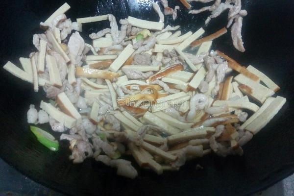 肉丝熏干芹菜的做法图解7