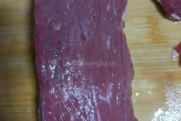 牙签肉的做法图解1
