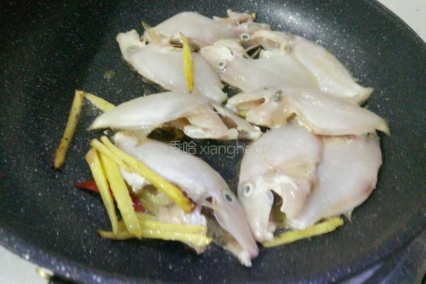 黄豆酱焖煮扒皮鱼的做法图解4