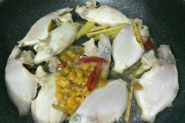 黄豆酱焖煮扒皮鱼的做法图解5
