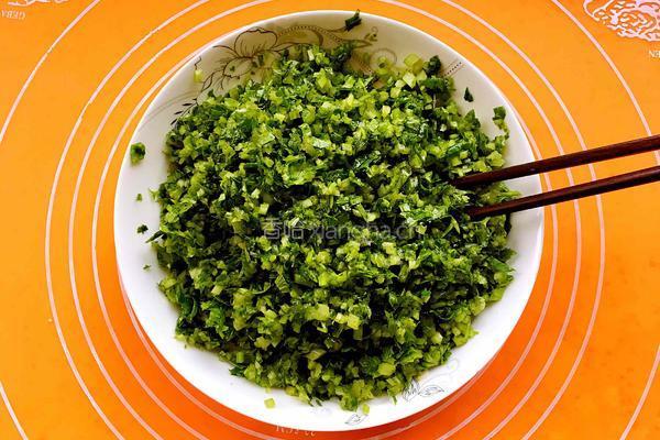 芹菜鲜肉馅包子的做法图解9
