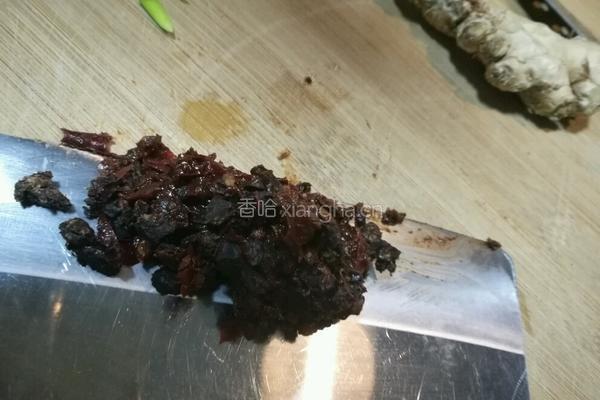 熊掌豆腐的做法图解2